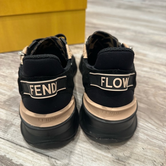 Fendi flow - Picture 3 of 5